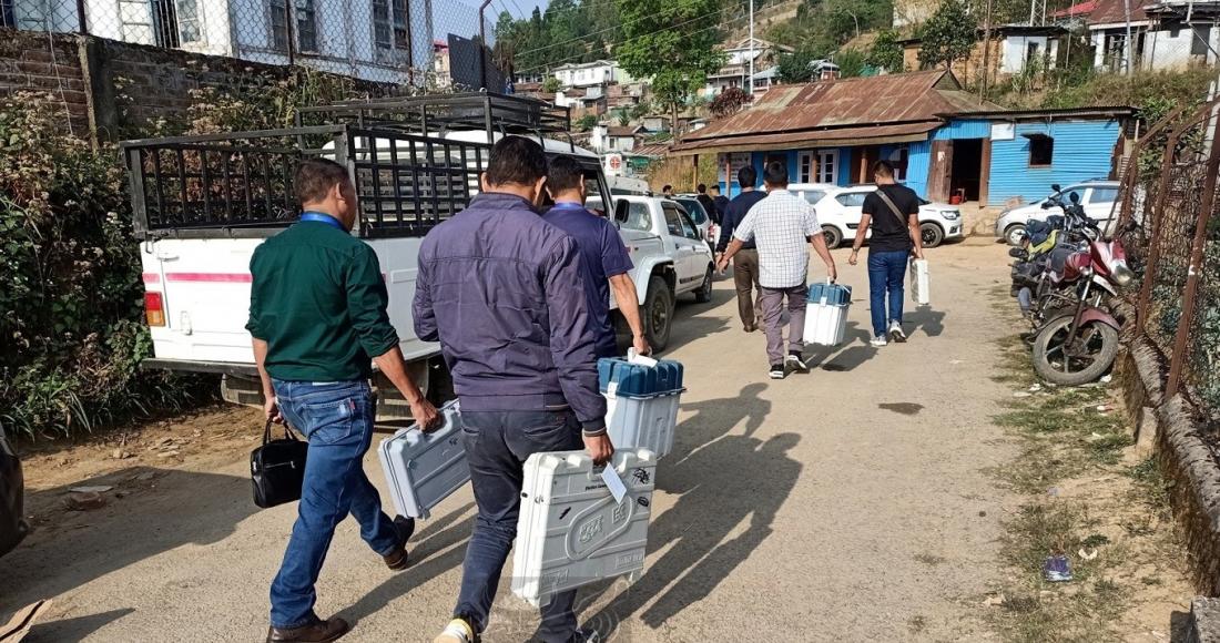 POLLING TEAMS LEAVING FOR THEIR RESPECTIVE POLLING STATIONS AT PEREN
